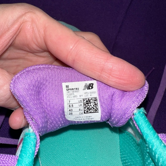 GUC Cute NewBalance Sz-7Y=Women-8.5 Tried On, Washed But Didn’t Wear, 8/10rated - Picture 16 of 16